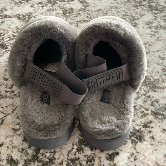 UGG Gray Slippers - Picture 2 of 4